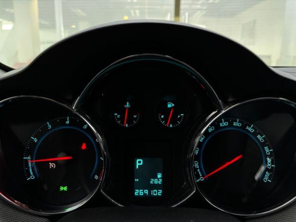 Chevrolet Cruze I с пробегом 2012 года, цена 655 000 рублей, 269102 км, седан, Автокод Объявления