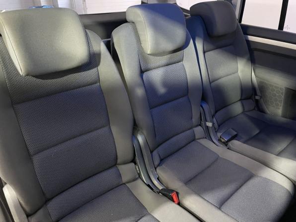 Volkswagen Touran I Рестайлинг 2 с пробегом 2011 года, цена 785 000 рублей, 258048 км, компактвэн, Автокод Объявления
