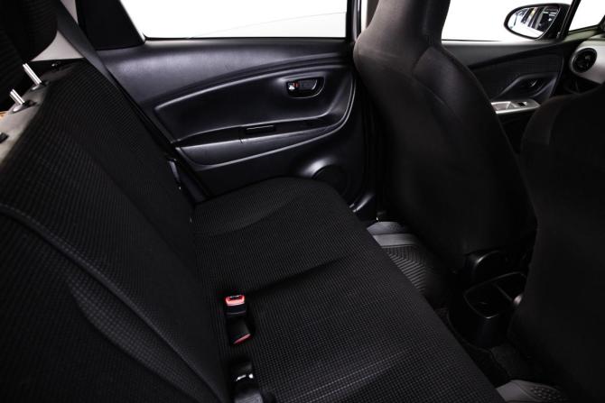 Toyota Vitz III (XP130) Рестайлинг с пробегом 2016 года, цена 819 000 рублей, 217547 км, хэтчбек, Автокод Объявления