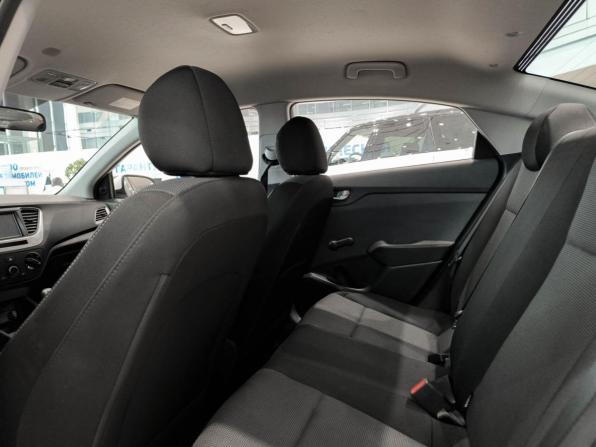Hyundai Solaris II с пробегом 2019 года, цена 1 390 000 рублей, 74463 км, седан, Автокод Объявления