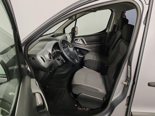 Citroen Berlingo II Рестайлинг 2 с пробегом 2017 года, цена 1 075 000 рублей, 174145 км, компактвэн, Автокод Объявления