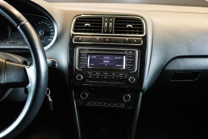 Volkswagen Polo V с пробегом 2014 года, цена 750 000 рублей, 108833 км, седан, Автокод Объявления