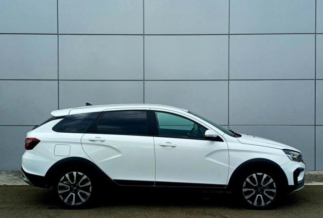 Lada (ВАЗ) Vesta I Рестайлинг (NG) с пробегом 2024 года, цена 1 360 000 рублей, 49474 км, универсал, Автокод Объявления