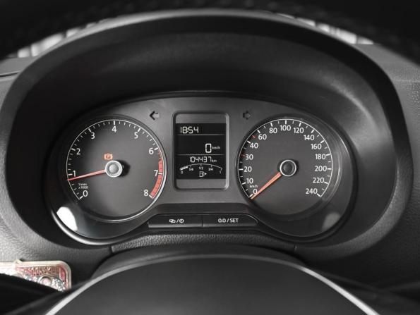 Volkswagen Polo V Рестайлинг с пробегом 2016 года, цена 1 399 000 рублей, 104437 км, седан, Автокод Объявления