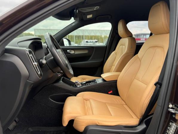 Volvo XC40 I с пробегом 2018 года, цена 2 895 000 рублей, 93000 км, внедорожник, Автокод Объявления