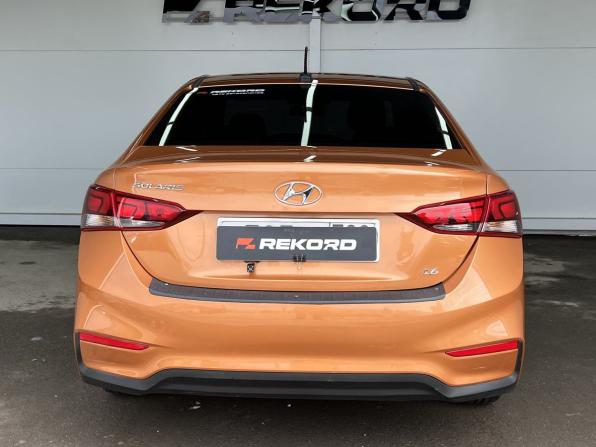 Hyundai Solaris II с пробегом 2019 года, цена 1 299 000 рублей, 53690 км, седан, Автокод Объявления