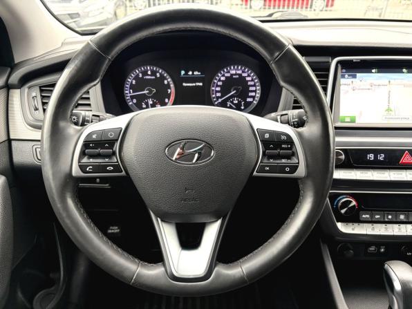 Hyundai Sonata VII (LF) Рестайлинг с пробегом 2018 года, цена 1 590 000 рублей, 153100 км, седан, Автокод Объявления