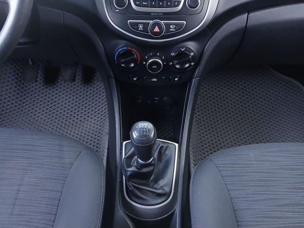 Hyundai Solaris I Рестайлинг с пробегом 2016 года, цена 930 000 рублей, 149901 км, седан, Автокод Объявления