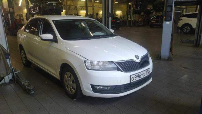 Skoda Rapid I Рестайлинг с пробегом 2018 года, цена 878 000 рублей, 250200 км, лифтбек, Автокод Объявления