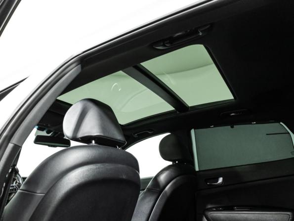 Kia Optima IV Рестайлинг с пробегом 2018 года, цена 2 199 700 рублей, 102395 км, седан, Автокод Объявления