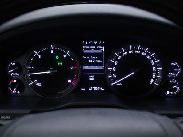 Toyota Land Cruiser 200 Series Рестайлинг 2 с пробегом 2017 года, цена 6 277 000 рублей, 127337 км, внедорожник, Автокод Объявления