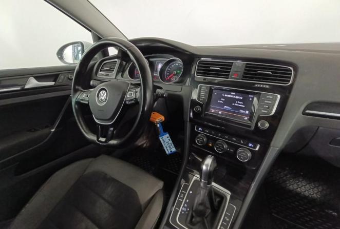 Volkswagen Golf VII с пробегом 2015 года, цена 1 100 000 рублей, 310100 км, хэтчбек, Автокод Объявления