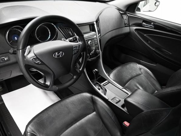 Hyundai Sonata VI (YF) с пробегом 2010 года, цена 925 000 рублей, 247002 км, седан, Автокод Объявления