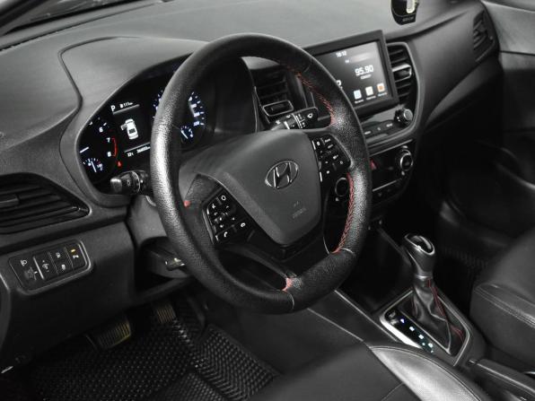 Hyundai Solaris II Рестайлинг с пробегом 2020 года, цена 1 200 000 рублей, 266011 км, седан, Автокод Объявления