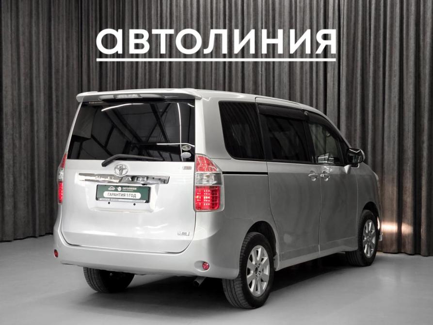 Toyota Noah II (R70) Красноярск  - изображение 9