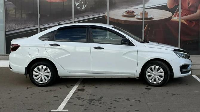 Lada (ВАЗ) Vesta I Рестайлинг (NG) с пробегом 2024 года, цена 1 335 000 рублей, 45273 км, седан, Автокод Объявления