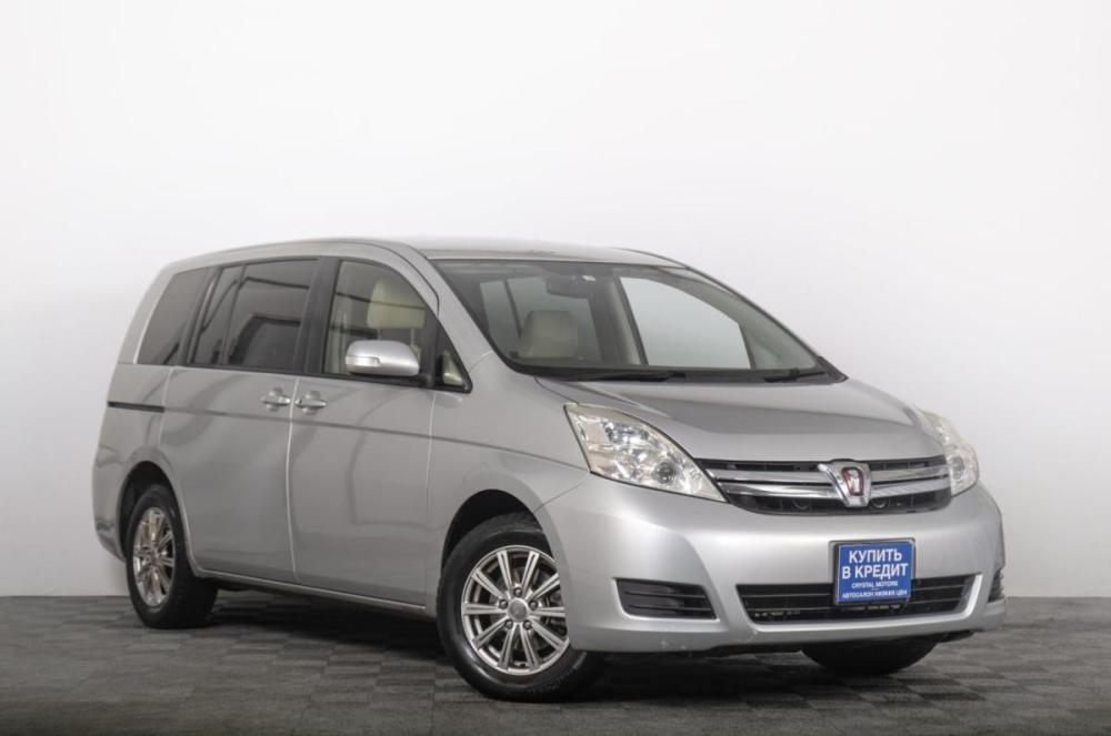 Toyota ISis I Рестайлинг Томск  - изображение 1