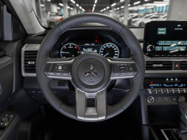 Mitsubishi L200 VI с пробегом 2025 года, цена 5 350 000 рублей, 30 км, пикап, Автокод Объявления