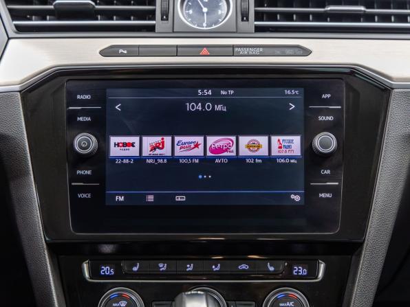 Volkswagen Passat B8 с пробегом 2018 года, цена 1 798 000 рублей, 138946 км, седан, Автокод Объявления