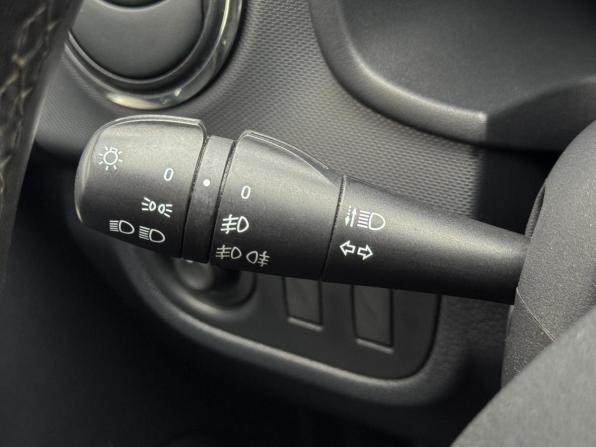 Renault Sandero II Рестайлинг с пробегом 2020 года, цена 1 179 000 рублей, 96499 км, хэтчбек, Автокод Объявления