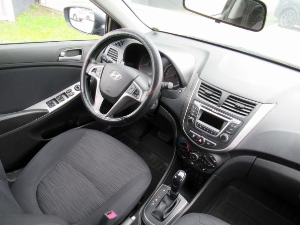 Hyundai Solaris I Рестайлинг с пробегом 2014 года, цена 1 000 000 рублей, 118285 км, седан, Автокод Объявления