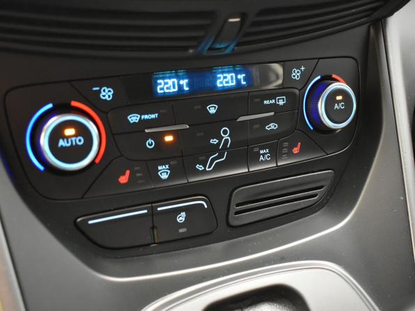 Ford Kuga II Рестайлинг с пробегом 2018 года, цена 1 805 000 рублей, 132734 км, внедорожник, Автокод Объявления