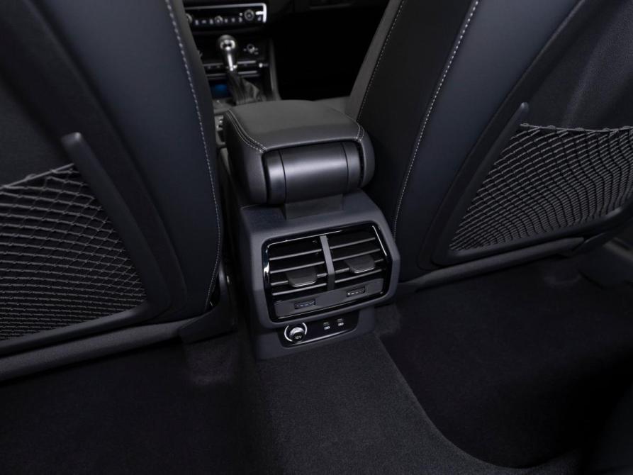 Audi Q3 II (F3) Москва  - изображение 14