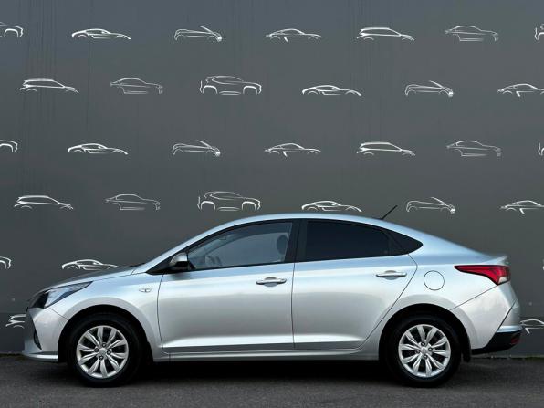 Hyundai Solaris II Рестайлинг с пробегом 2022 года, цена 1 672 700 рублей, 91889 км, седан, Автокод Объявления