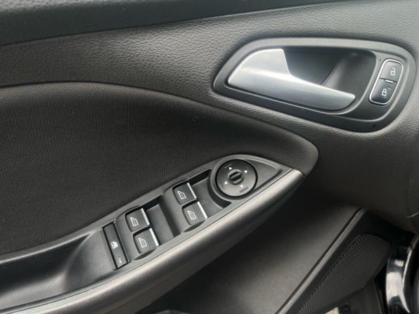 Ford Focus III Рестайлинг с пробегом 2017 года, цена 890 000 рублей, 158000 км, хэтчбек, Автокод Объявления