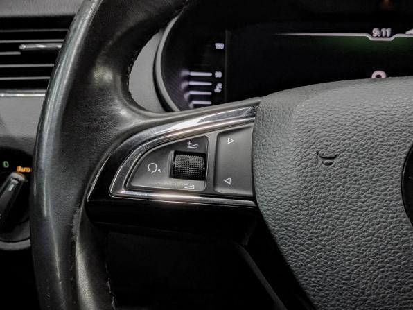 Skoda Octavia III (A7) Рестайлинг с пробегом 2019 года, цена 1 850 000 рублей, 137273 км, лифтбек, Автокод Объявления