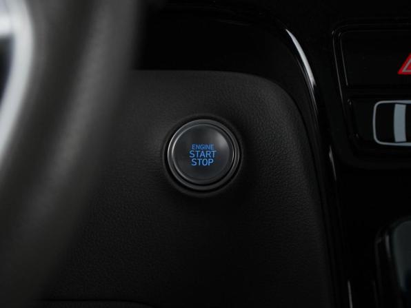 Hyundai Staria I с пробегом 2023 года, цена 5 650 000 рублей, 87120 км, минивэн, Автокод Объявления