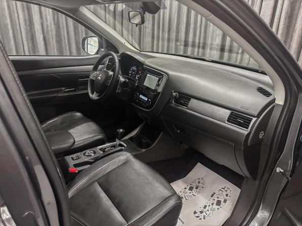 Mitsubishi Outlander III с пробегом 2013 года, цена 1 550 000 рублей, 184000 км, внедорожник, Автокод Объявления