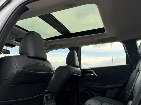Mitsubishi Outlander IV с пробегом 2023 года, цена 3 850 000 рублей, 30 км, внедорожник, Автокод Объявления