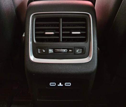 Geely Atlas Pro с пробегом 2022 года, цена 1 900 000 рублей, 100770 км, внедорожник, Автокод Объявления