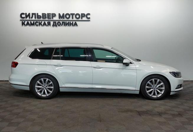 Volkswagen Passat B8 с пробегом 2017 года, цена 1 395 000 рублей, 216400 км, универсал, Автокод Объявления