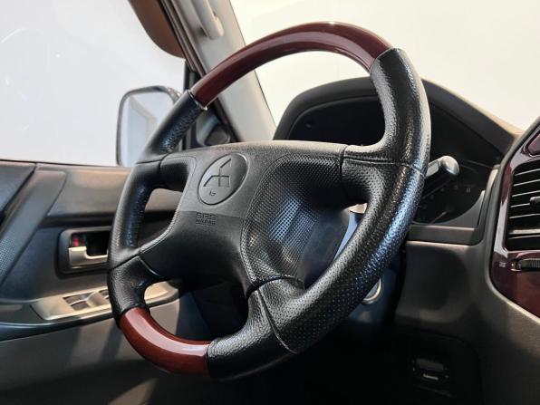 Mitsubishi Pajero III Рестайлинг с пробегом 2004 года, цена 1 200 000 рублей, 298548 км, внедорожник, Автокод Объявления