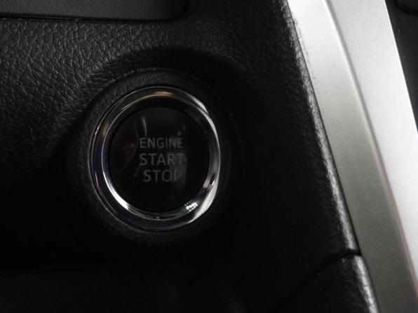 Toyota Camry VII (XV50) Рестайлинг с пробегом 2015 года, цена 2 199 000 рублей, 207333 км, седан, Автокод Объявления