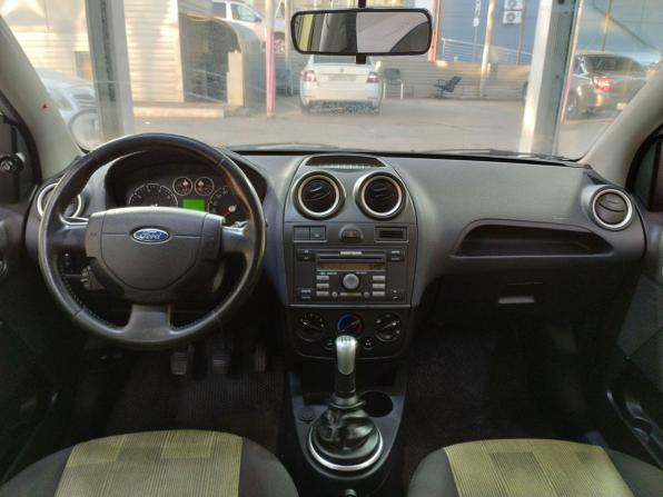 Ford Fiesta Mk5 с пробегом 2006 года, цена 330 000 рублей, 161799 км, хэтчбек, Автокод Объявления