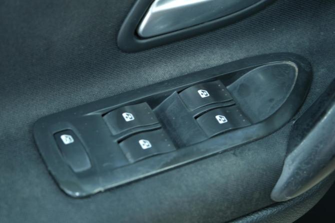 Renault Laguna II Рестайлинг с пробегом 2007 года, цена 569 000 рублей, 142200 км, лифтбек, Автокод Объявления