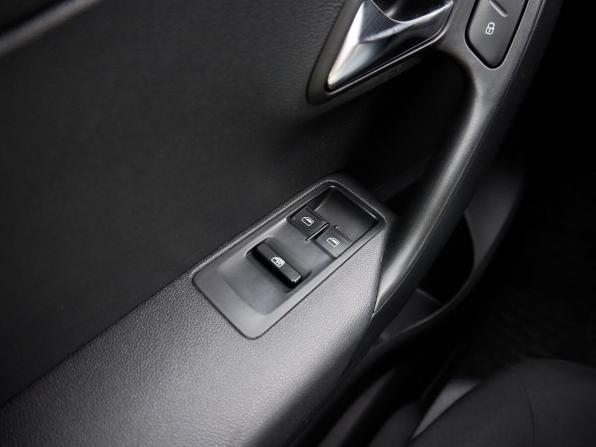 Volkswagen Polo V Рестайлинг с пробегом 2016 года, цена 847 000 рублей, 178859 км, седан, Автокод Объявления