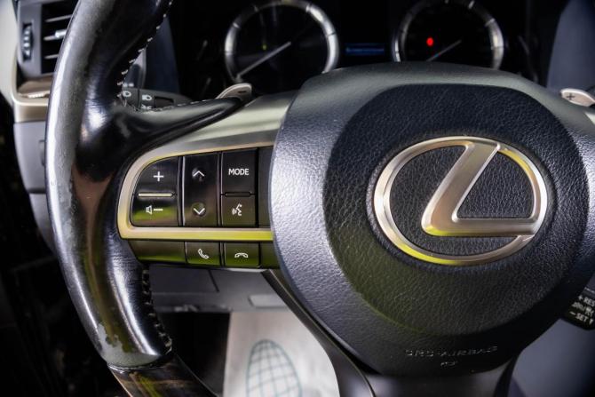 Lexus LX III Рестайлинг 2 с пробегом 2018 года, цена 7 449 000 рублей, 257933 км, внедорожник, Автокод Объявления
