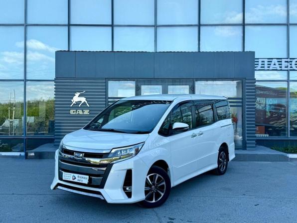 Toyota Noah III (R80) Рестайлинг с пробегом 2019 года, цена 2 999 000 рублей, 94163 км, минивэн, Автокод Объявления