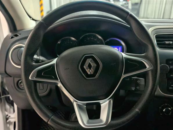 Renault Logan II Рестайлинг с пробегом 2018 года, цена 935 000 рублей, 152610 км, седан, Автокод Объявления