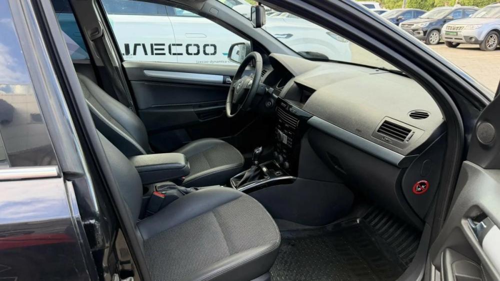 Opel Astra H Рестайлинг Череповец  - изображение 13