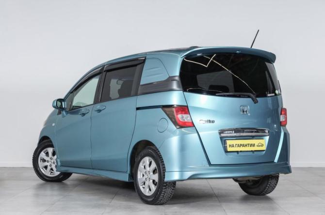 Honda Freed I с пробегом 2010 года, цена 899 000 рублей, 203000 км, компактвэн, Автокод Объявления