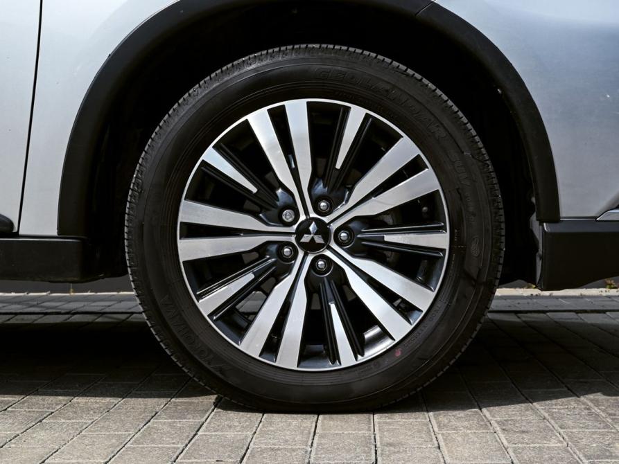 Mitsubishi Outlander III Рестайлинг 3 Екатеринбург  - изображение 21