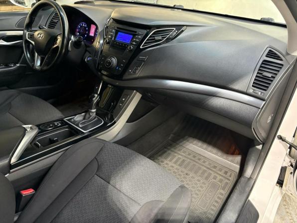 Hyundai i40 I с пробегом 2013 года, цена 930 000 рублей, 212000 км, седан, Автокод Объявления