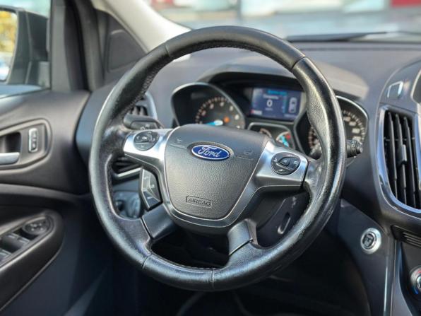 Ford Kuga II с пробегом 2015 года, цена 1 219 000 рублей, 196543 км, внедорожник, Автокод Объявления