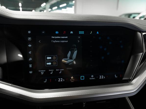 Volkswagen Touareg III Рестайлинг с пробегом 2024 года, цена 9 750 000 рублей, 29732 км, внедорожник, Автокод Объявления