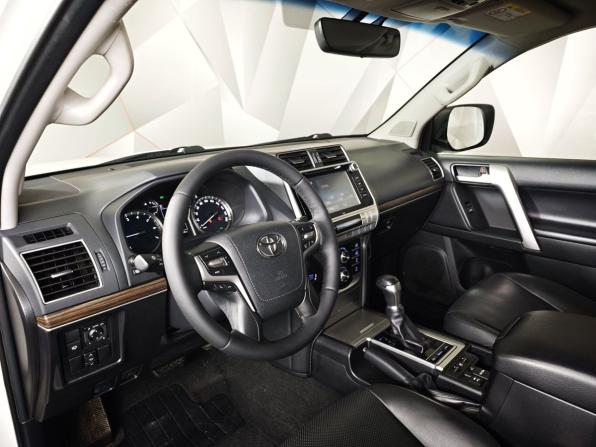 Toyota Land Cruiser Prado 150 Series Рестайлинг 2 с пробегом 2019 года, цена 5 399 000 рублей, 129802 км, внедорожник, Автокод Объявления
